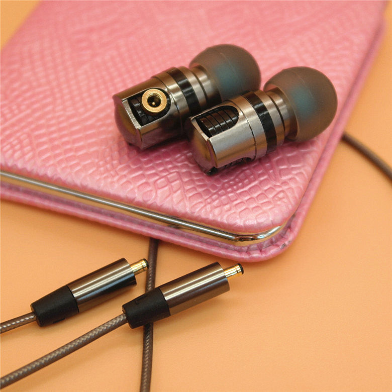 846 in-ear metal earphones